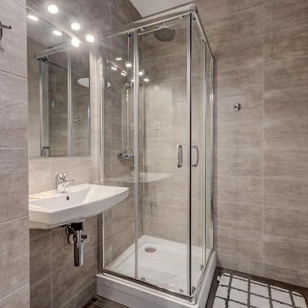 River View Aurora Apartment 3*