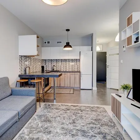 River View Aurora Apartment 3*