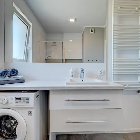 River View Aurora 3*