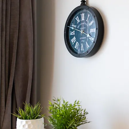 River View Aurora Apartment